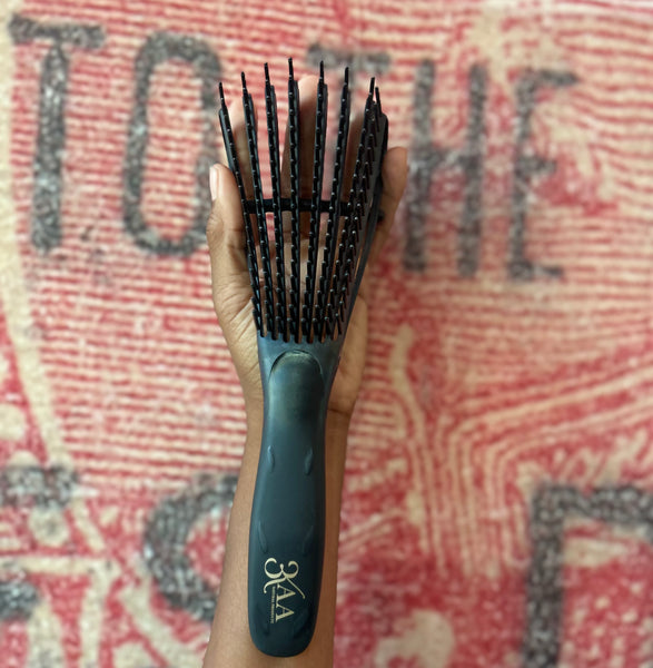 Detangle Brush
